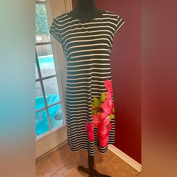 madison leigh Dresses & Skirts - Madison Leigh Petite 12P Striped Floral Dress Black White Pink Cap Sleeve